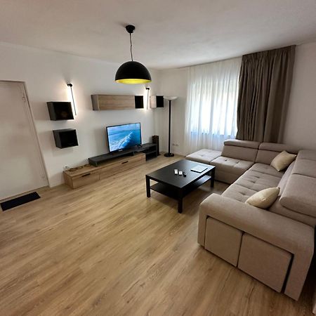 New Bazaar Studios Tirana Extérieur photo
