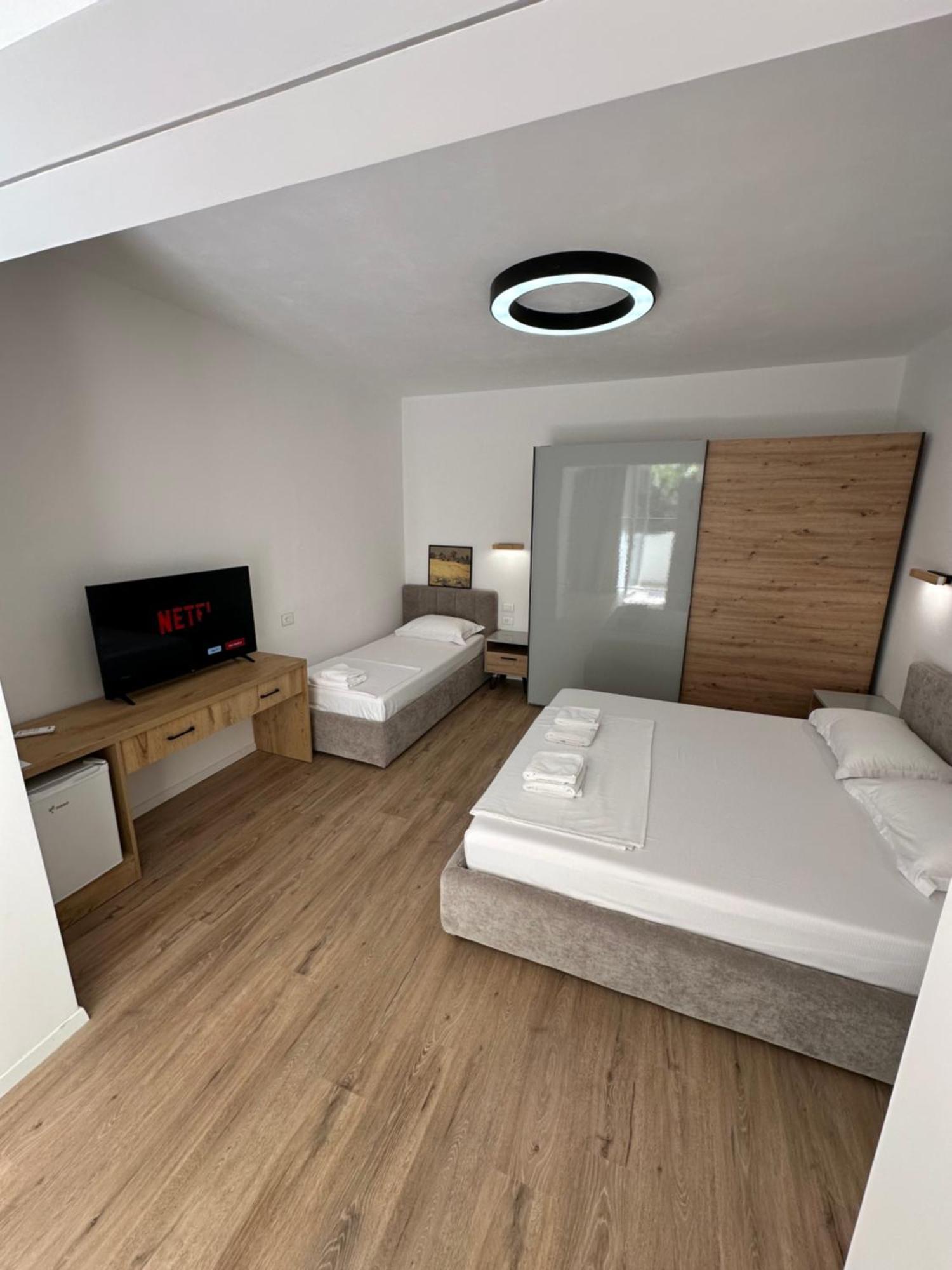 New Bazaar Studios Tirana Extérieur photo